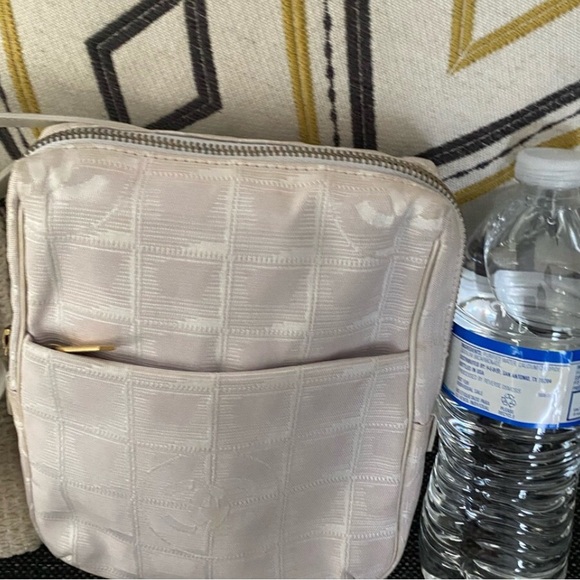 Chanel made in France silk logos white mini crossbody about 9” high w auth card - Picture 14 of 15